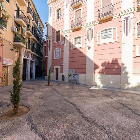 Family Scandinavia City Center & Near The Beach มาลากา ภายนอก รูปภาพ